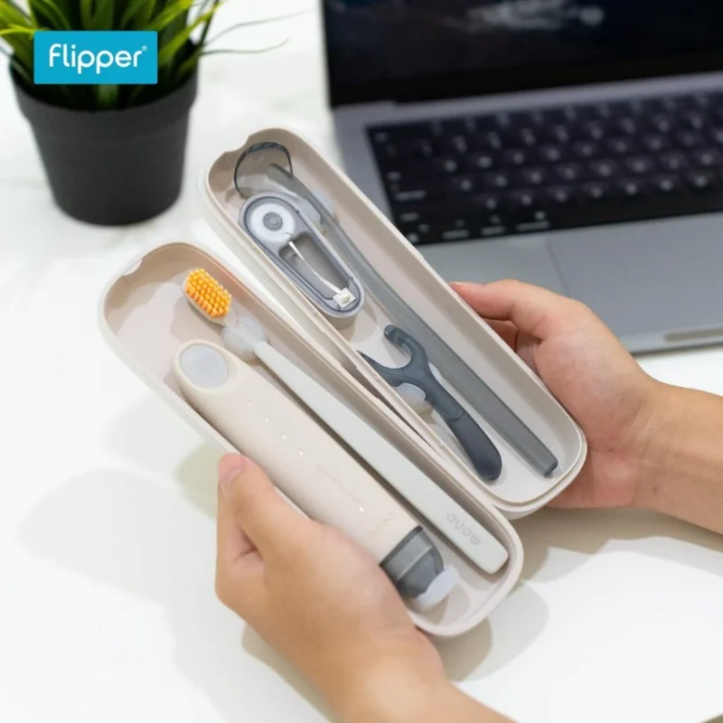 Flipper MONO | ชุดดูแลช่องปากสำหรับพกพา 4 in 1 | แปรงสีฟัน-ยาสีฟัน-ที่กวาดลิ้น-ไหมขัดฟัน - Image 2